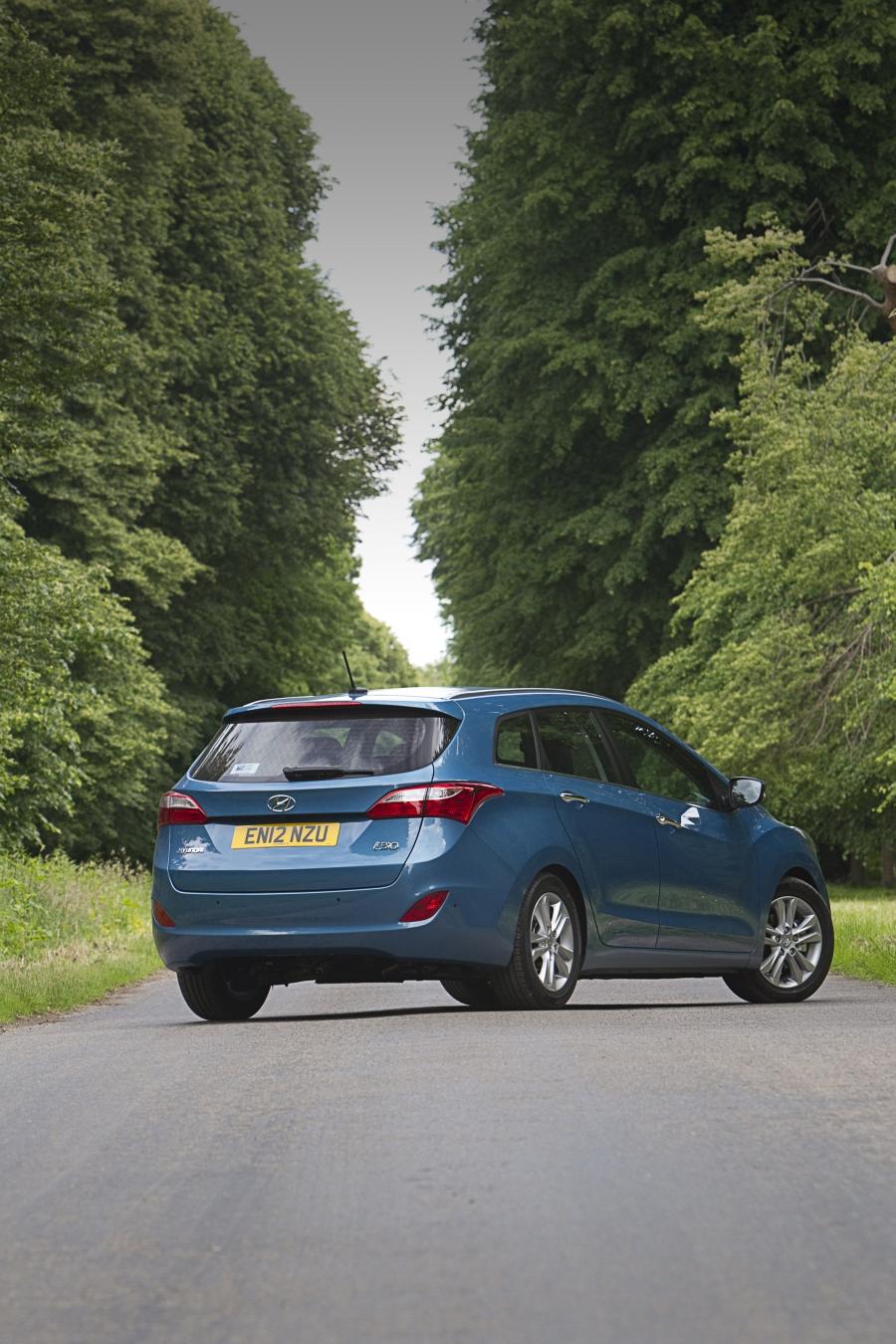  Hyundai i30 Wagon 2012 года  (UK) (фото 35 из 70)